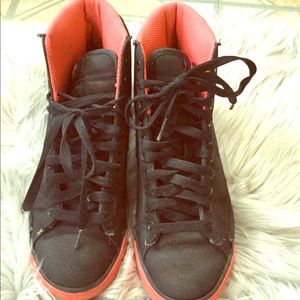 Nike Blazers Black